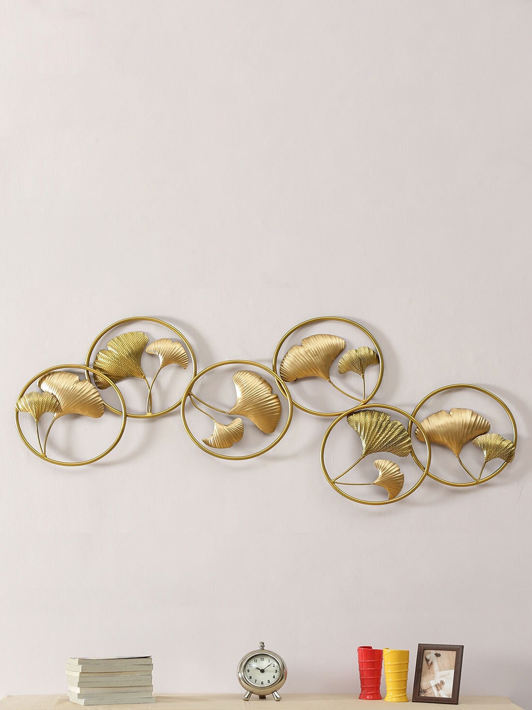

vedas Metallic-Toned W-Fiza Leaf Wall Decor