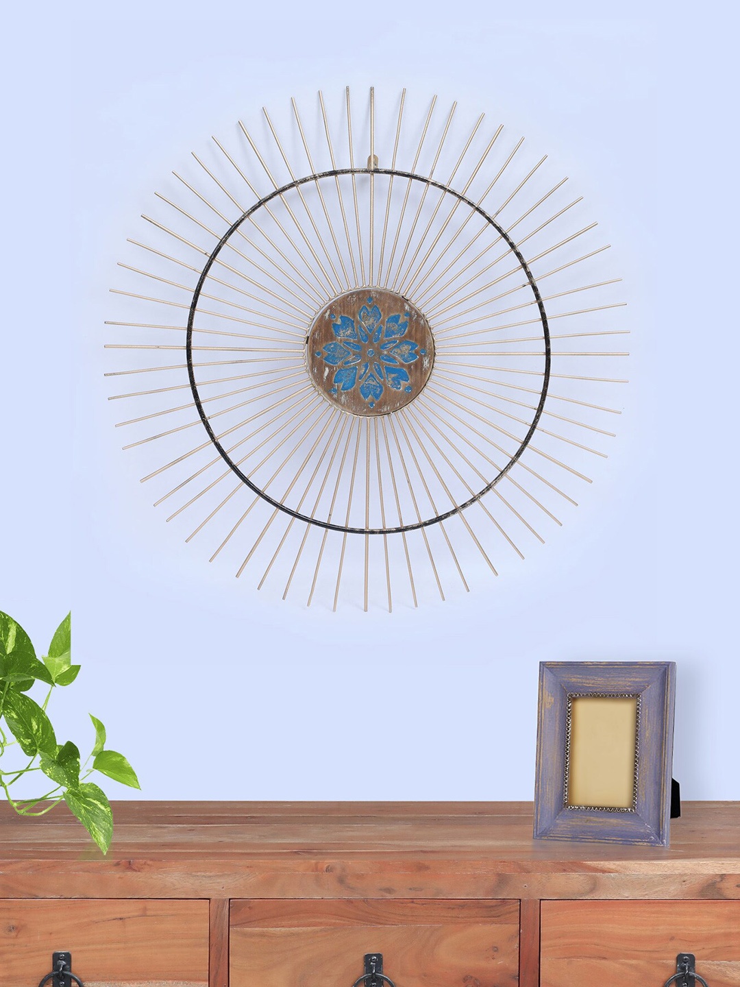 

vedas Metallic-Toned & Blue W-Sia Wall Decor