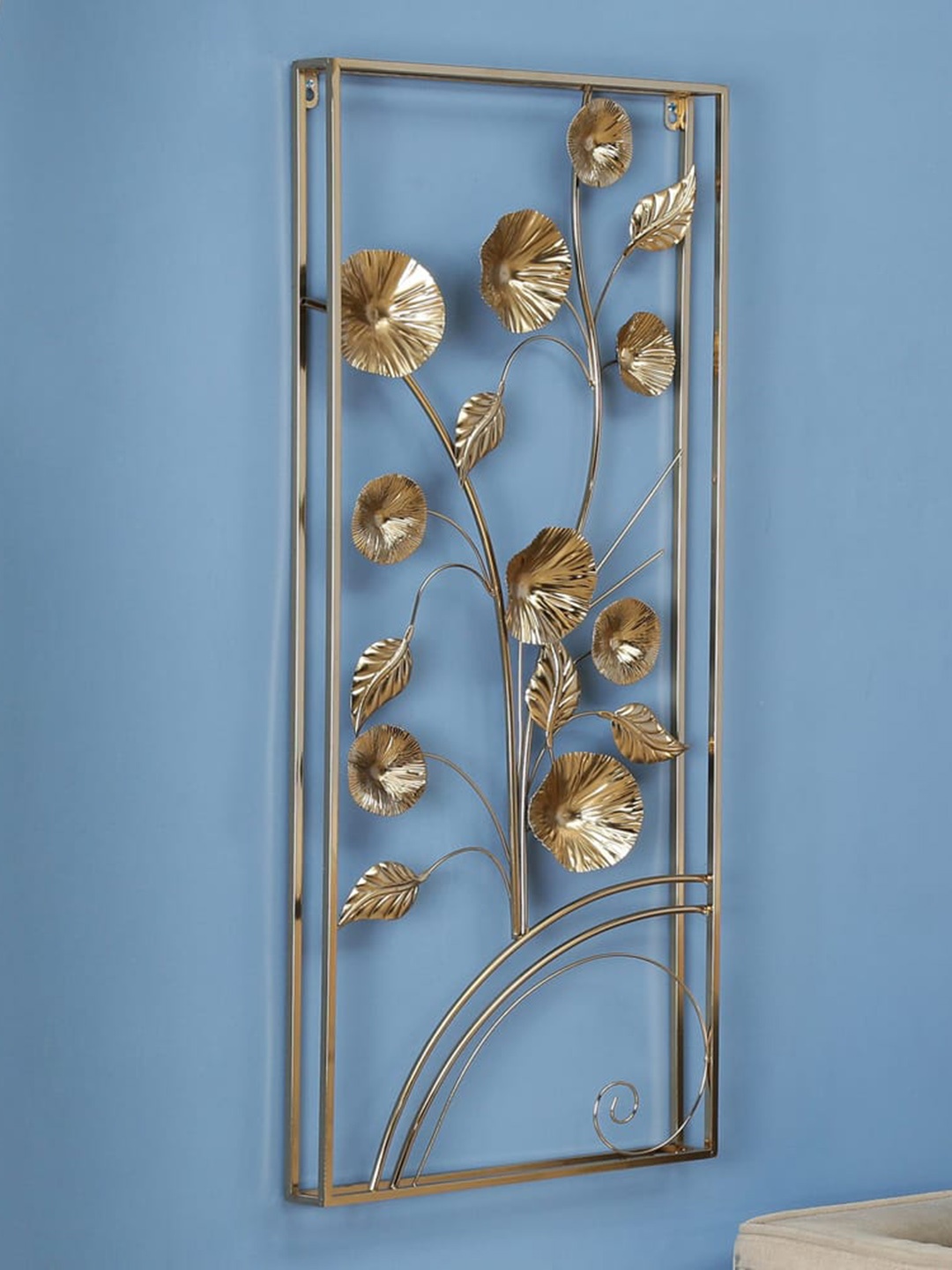

vedas Metallic-Toned W-Jagan Wall Decor