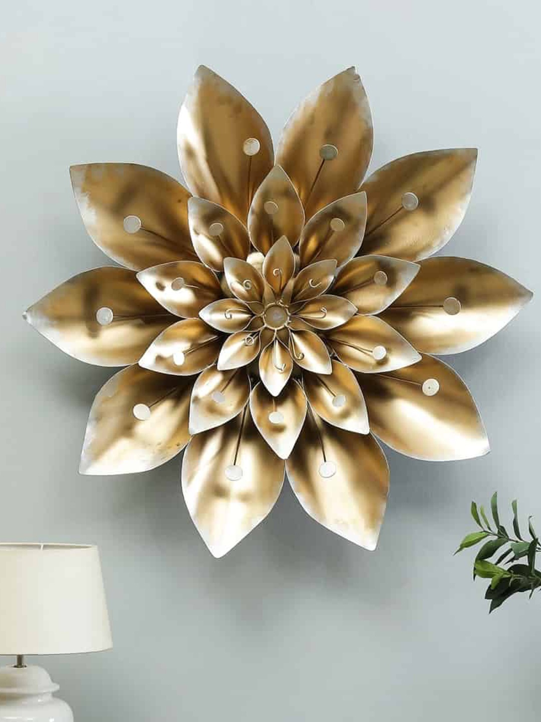 

vedas Metallic-Toned Flower Wall Dcor