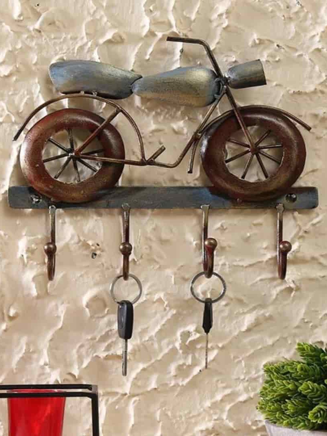

vedas Metallic-Toned U-Bike Hook Key Holders