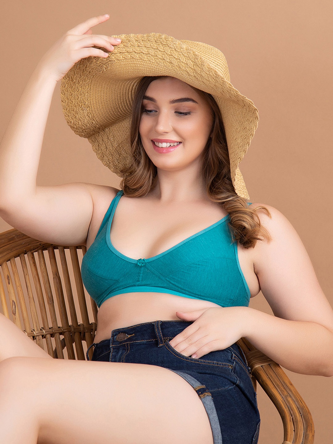 

Clovia Teal Non Wired Non Padded Medium Coverage Bra
