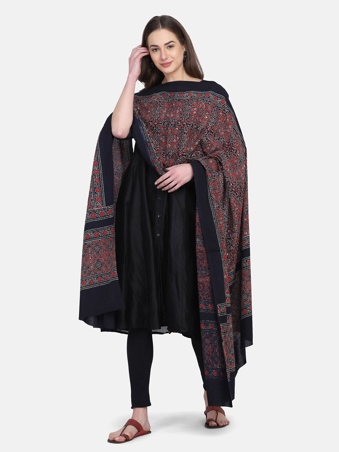 

THE WEAVE TRAVELLER Black & Red Ethnic Motifs Printed Pure Cotton Block Print Dupatta