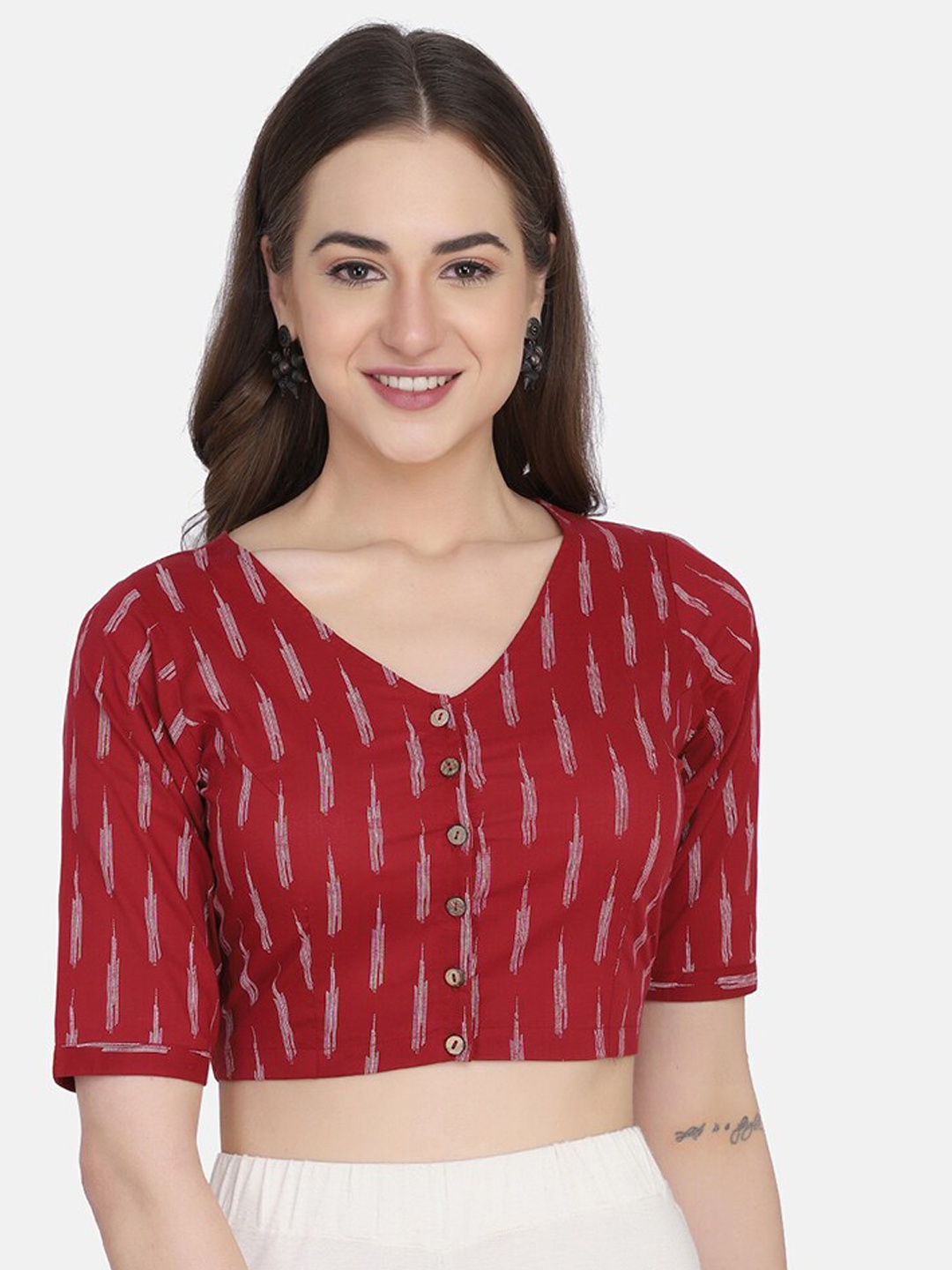 

THE WEAVE TRAVELLER Maroon & White Printed Cotton Saree Blouse
