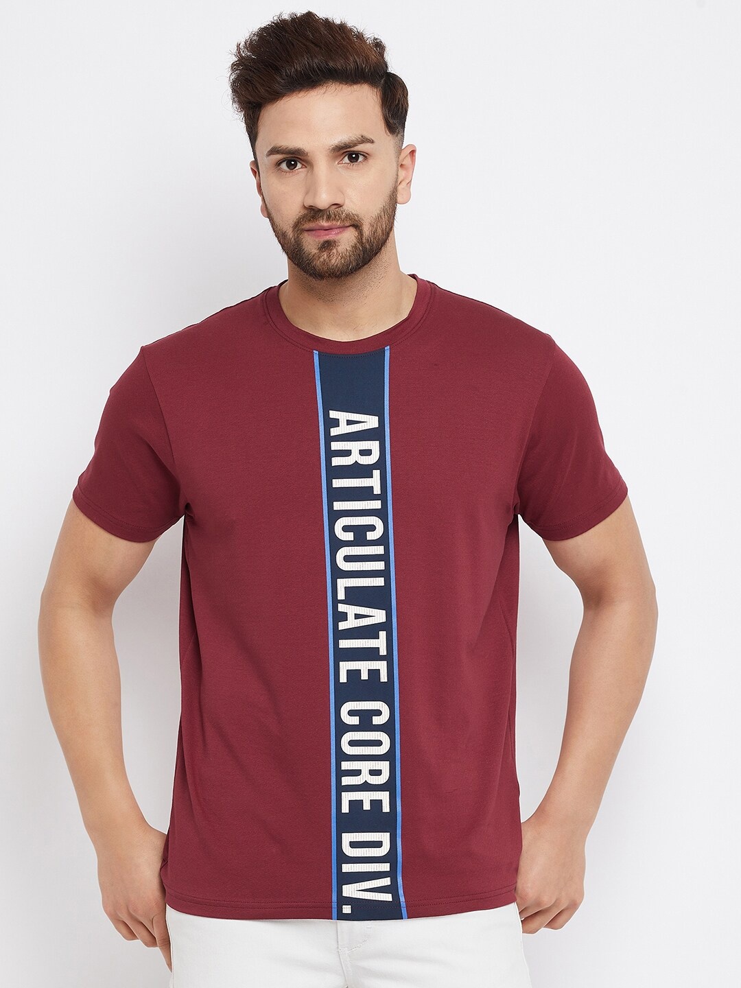 

98 Degree North Men Burgundy Typography Printed Applique Regular Fit T-shirt