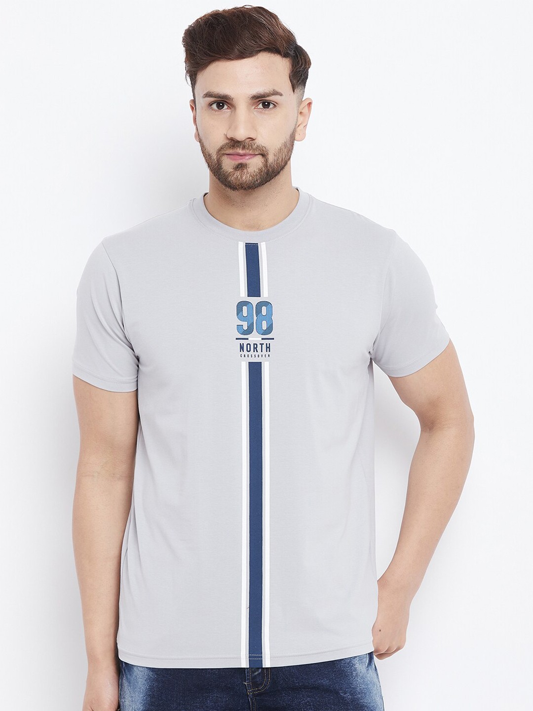 

98 Degree North Men Grey Typography Printed V-Neck T-shirt