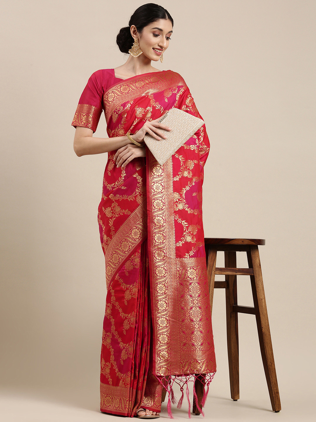 

Mitera Pink & Golden Ethnic Design Silk Blend Kanjeevaram Saree