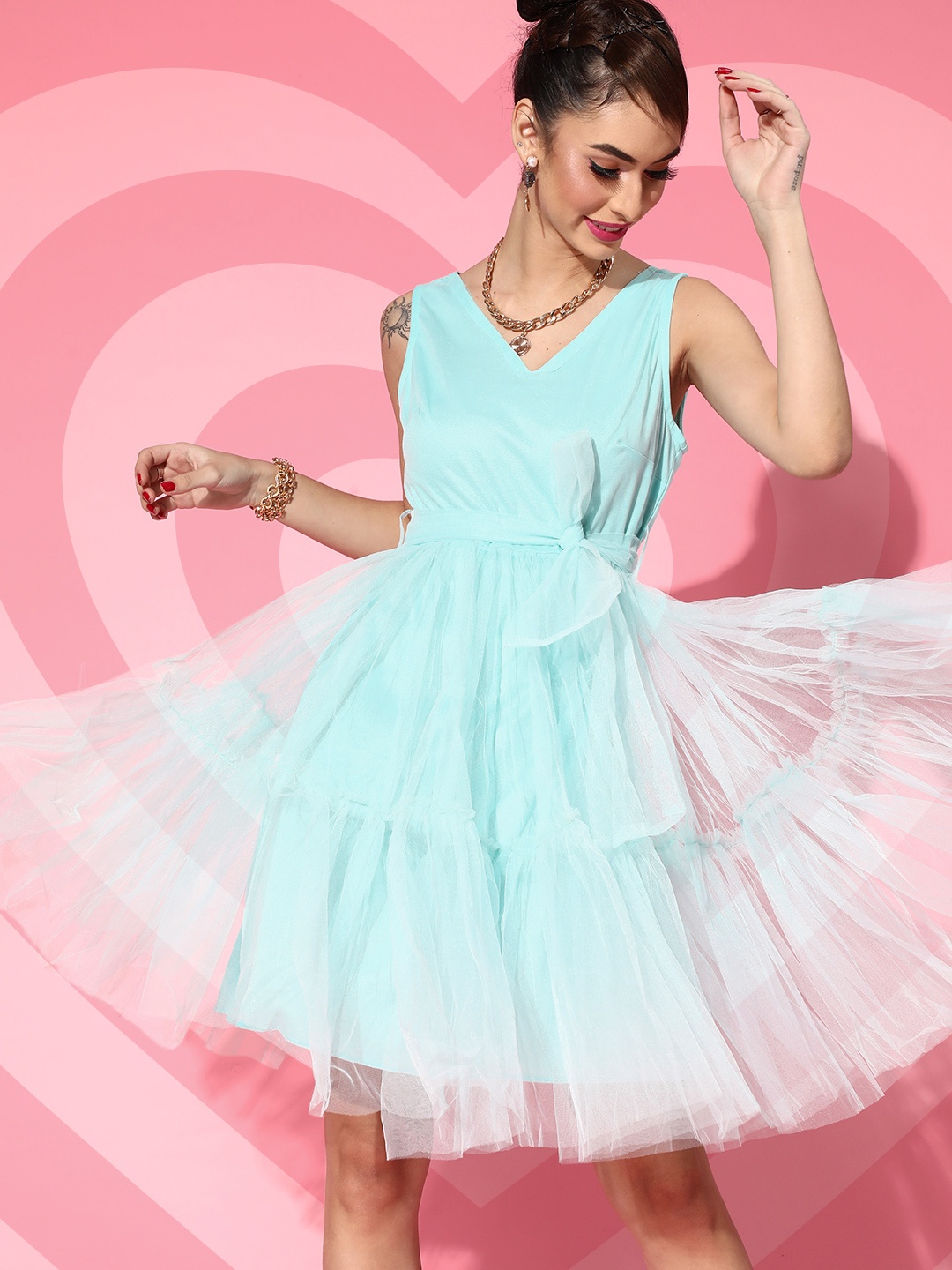 

SASSAFRAS Sea Green V-Neck Tulle Belted Net Dress