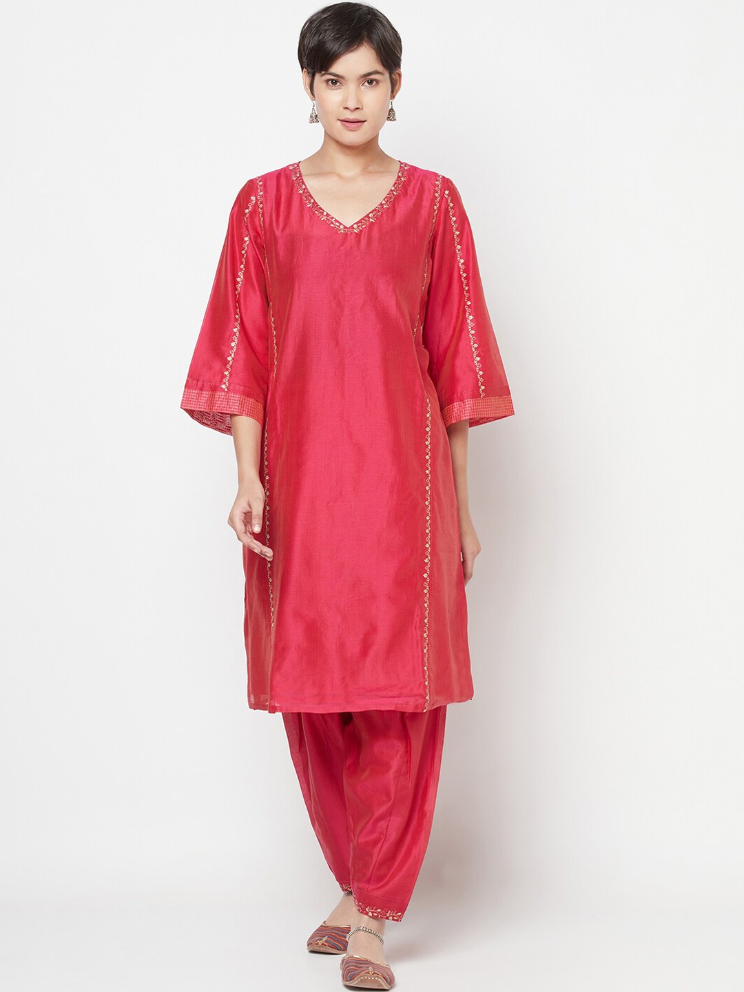 

Fabindia Women Fuchsia Floral Embroidered Sequinned Cotton Silk Kurta with Salwar
