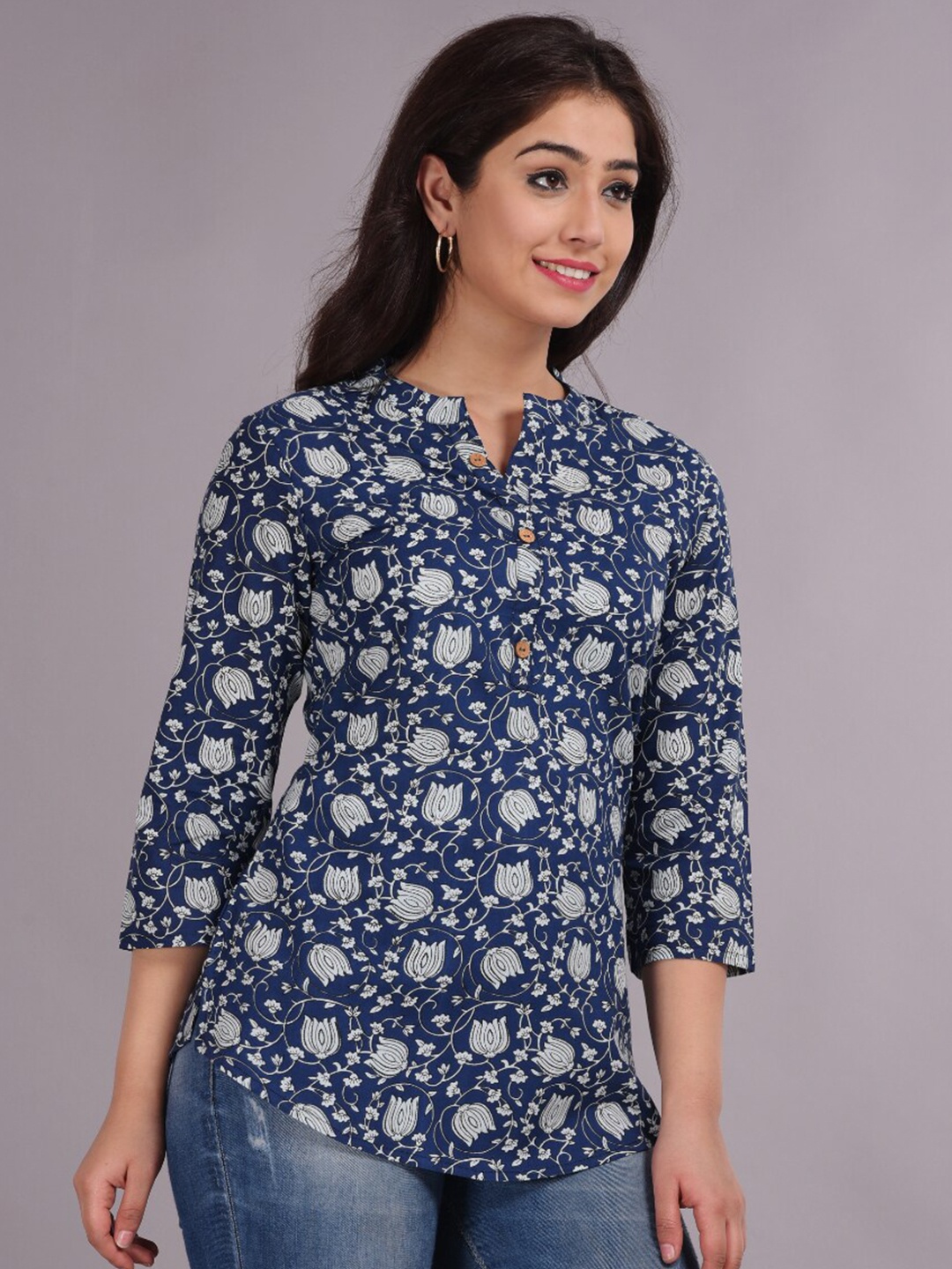 

KALINI Women Blue & White Floral Printed Cotton Tunics