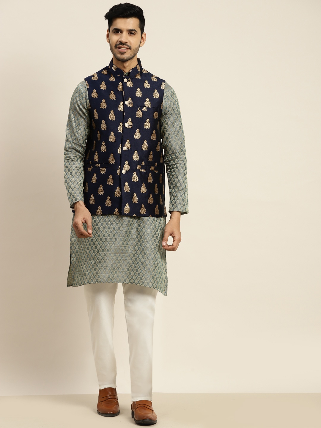 

SOJANYA Men Teal Ethnic Motifs Kurta with Churidar with Nehru Jacket