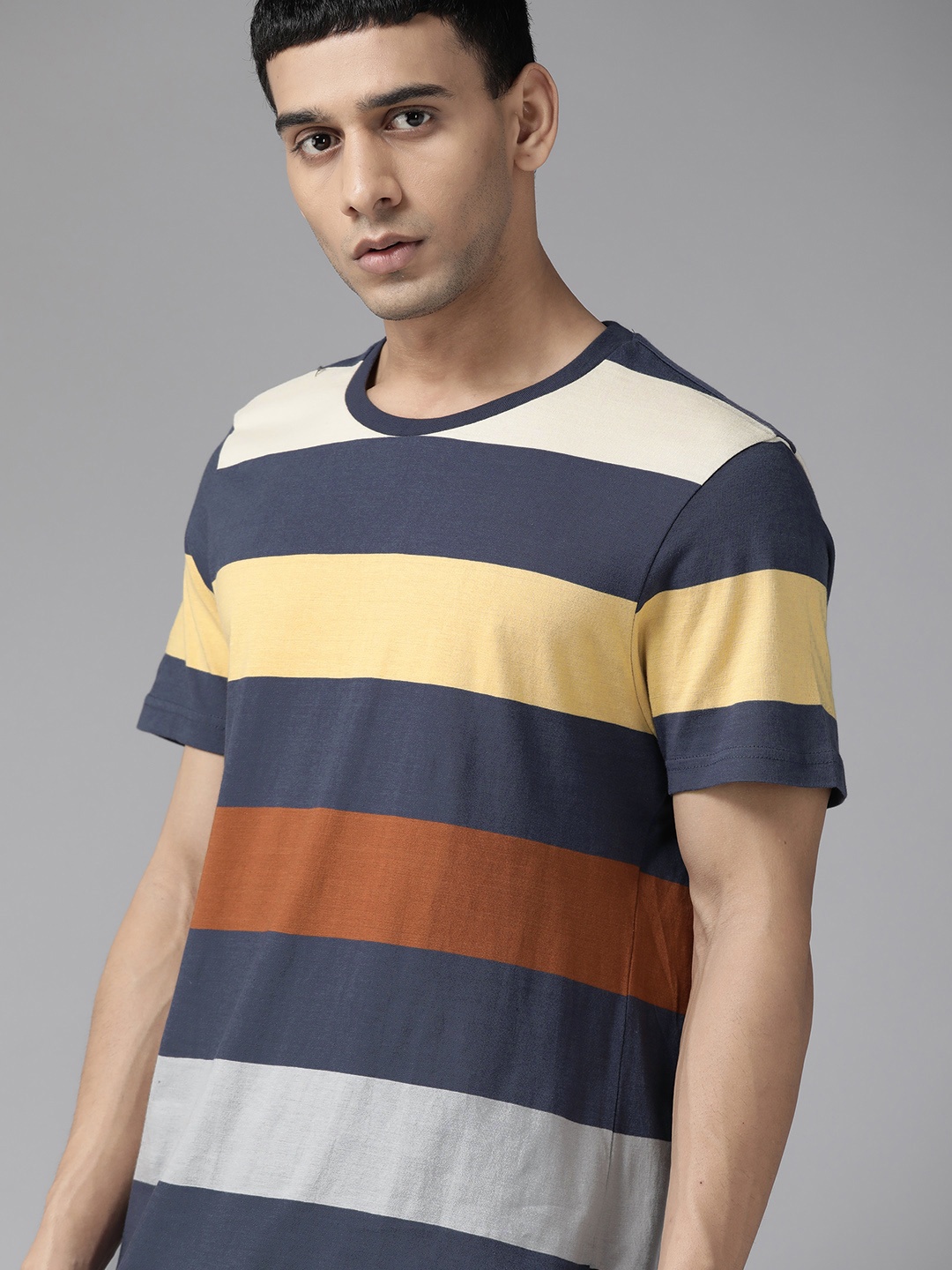 

The Roadster Lifestyle Co. Men Navy Blue & Rust Brown Pure Cotton Striped T-shirt