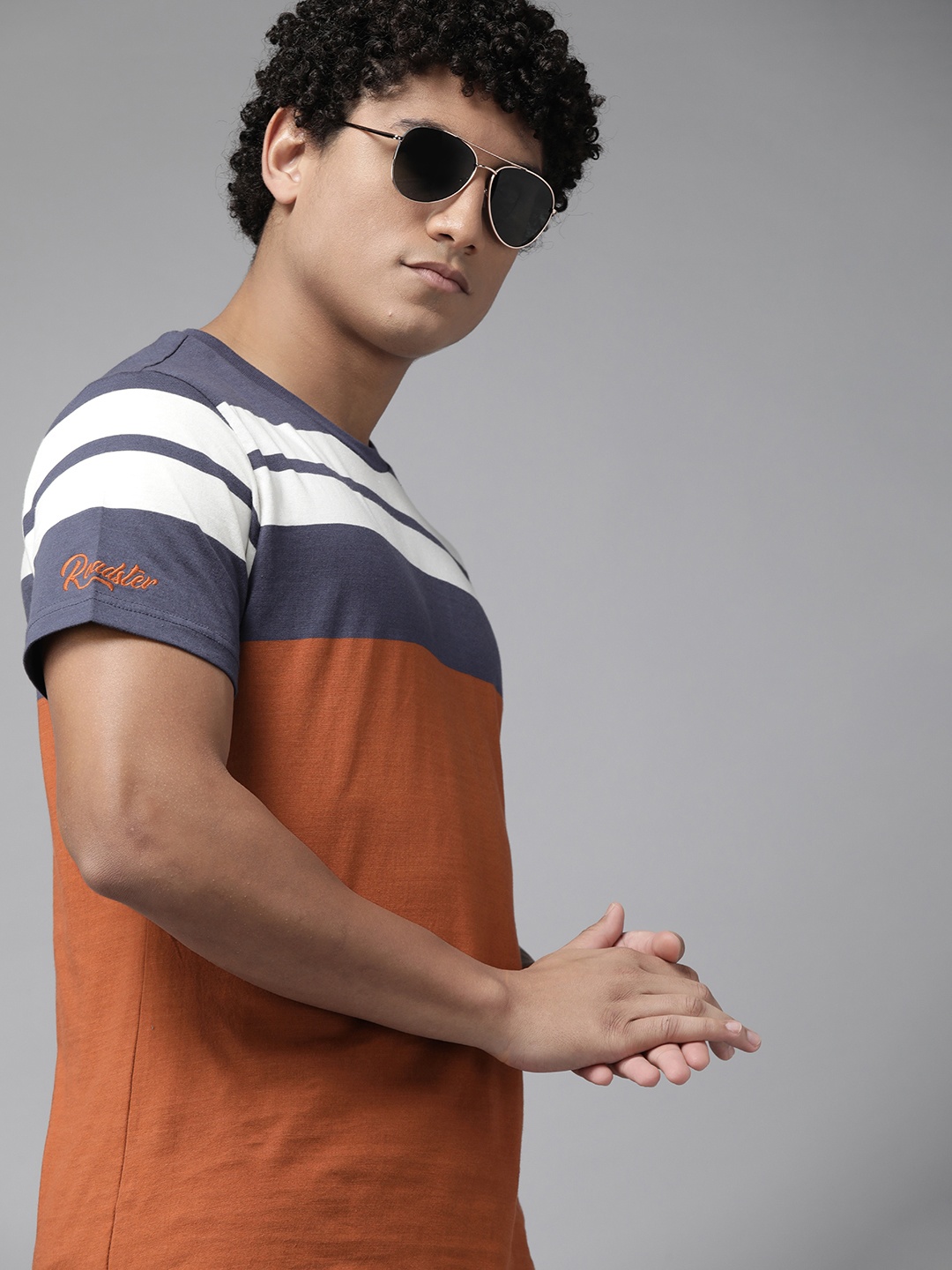 

The Roadster Lifestyle Co. Men Maroon & White Pure Cotton Striped T-shirt