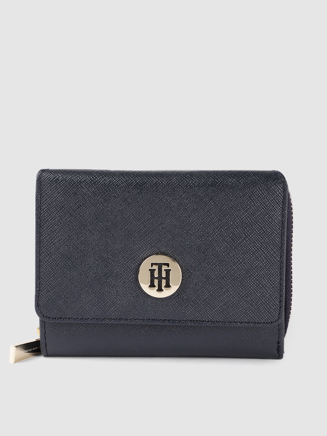 

Tommy Hilfiger Women Navy Blue Leather Three Fold Wallet