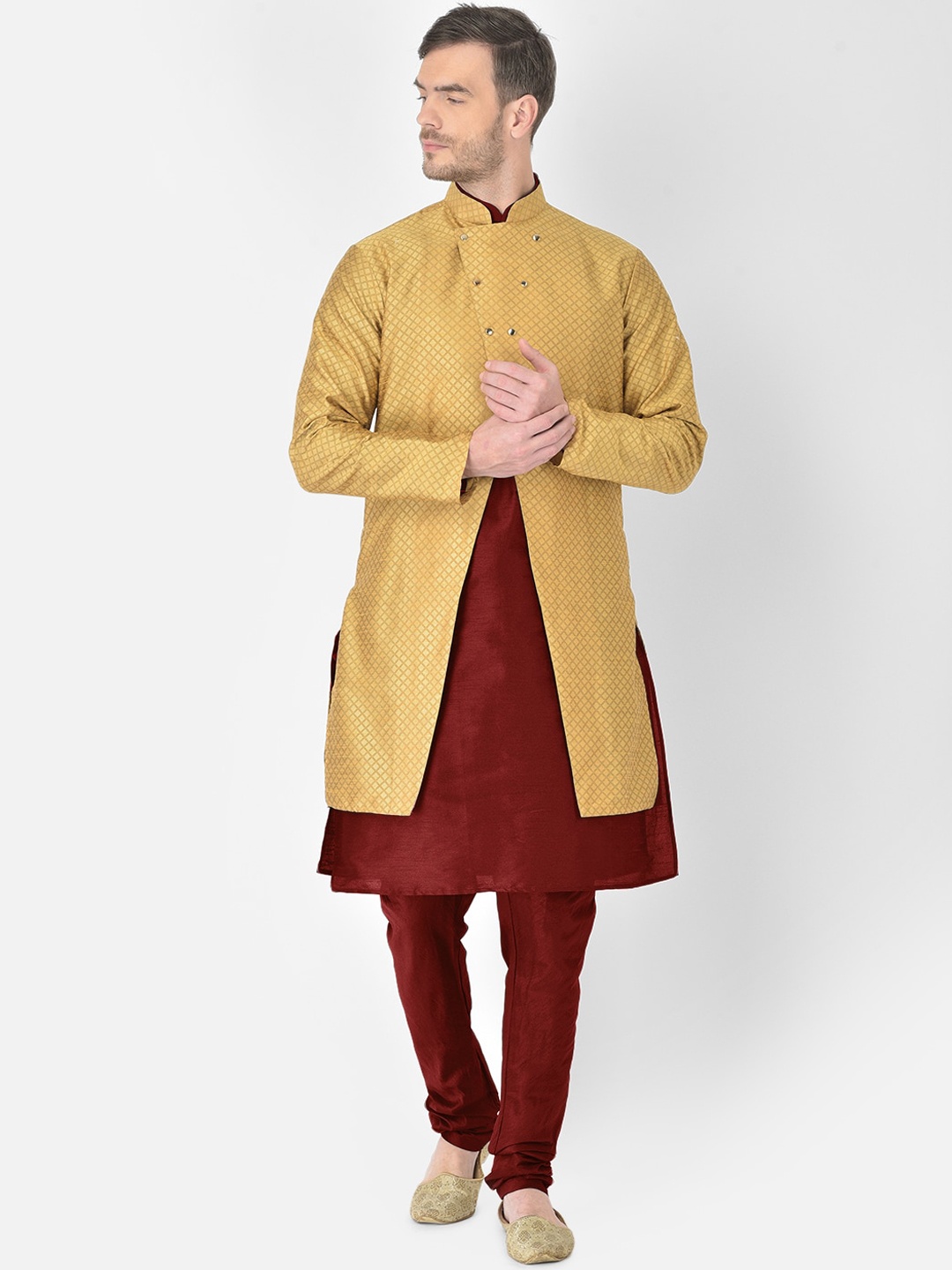 

SG RAJASAHAB Men Maroon & Yellow Raw Silk Kurta With Pyjamas