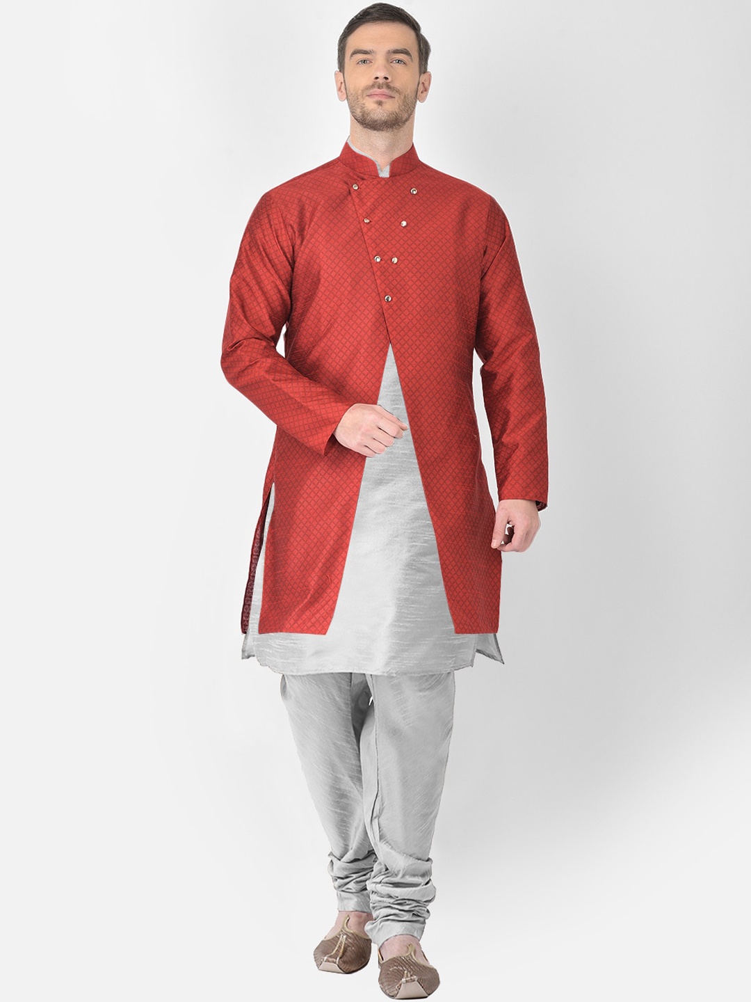 

SG RAJASAHAB Men Silver-Toned & Maroon Raw Silk Kurta with Pyjamas & Jacket