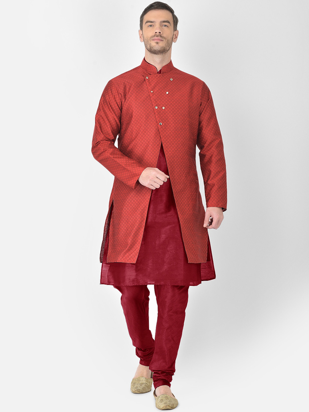 

SG RAJASAHAB Men Maroon Raw Silk Kurta with Churidar With Jacket