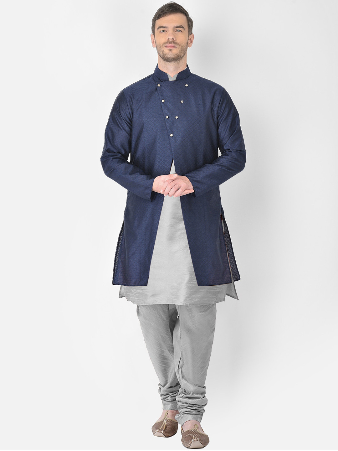 

SG RAJASAHAB Men Grey & Navy Blue Raw Silk Kurta with Churidar & Jacket