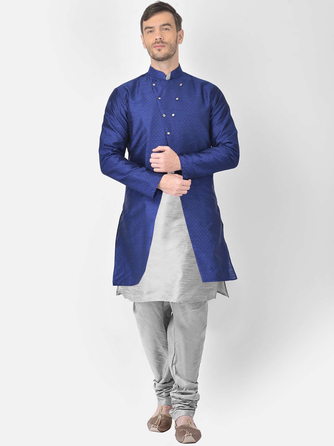 

SG RAJASAHAB Men Silver-Toned Raw Silk Kurta with Churidar & Jacket