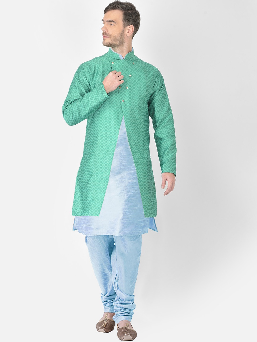 

SG RAJASAHAB Men Turquoise Blue & Green Raw Silk Kurta with Churidar & Jacket