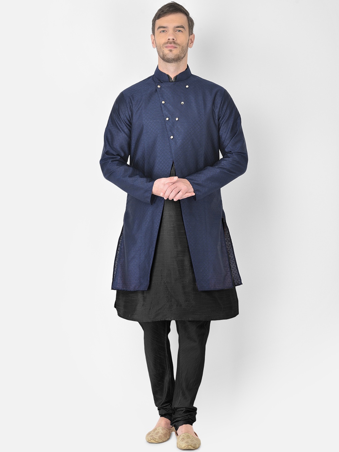 

SG RAJASAHAB Men Black Raw Silk Kurta with Pyjamas & Jacket