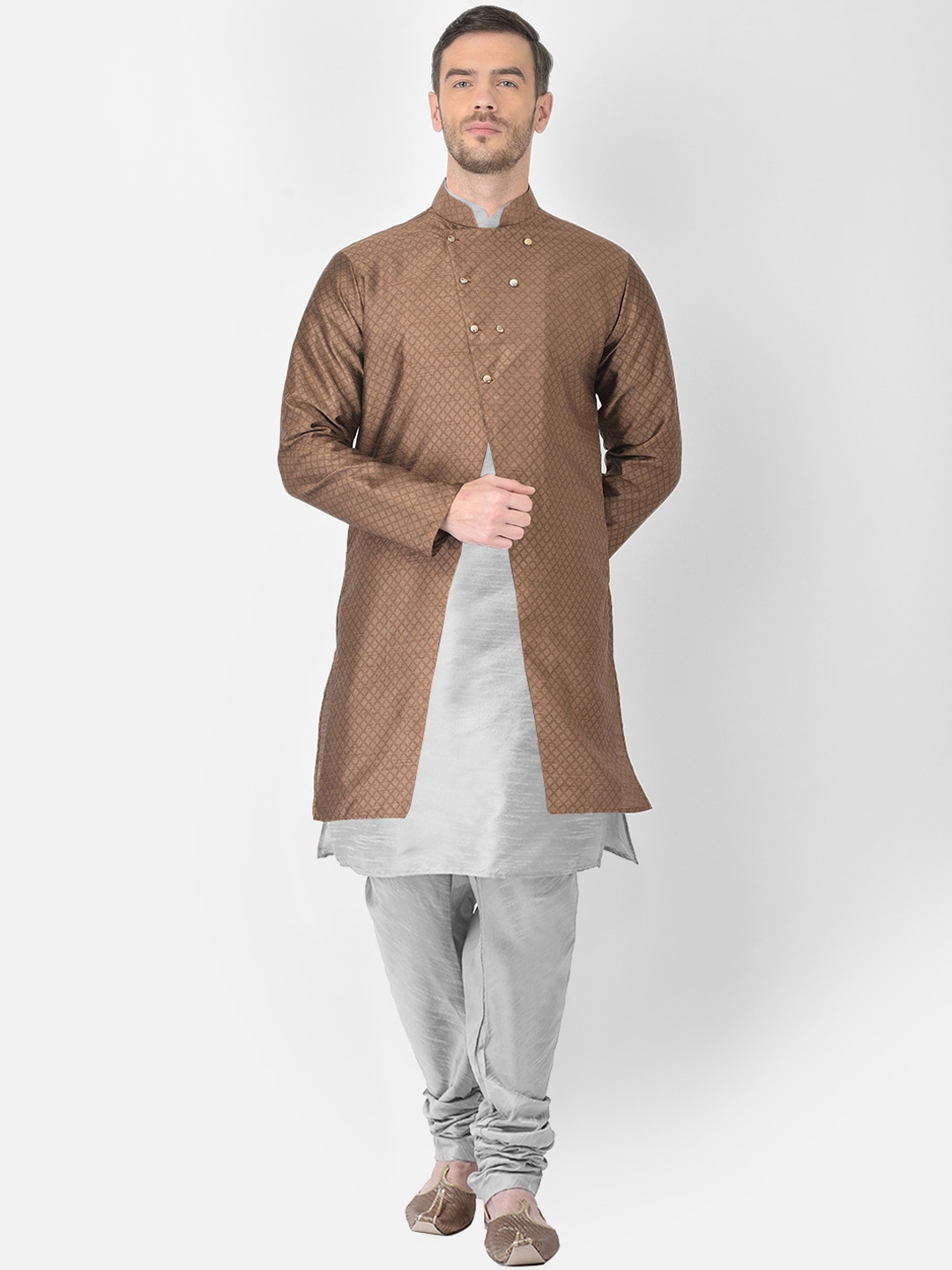 

SG RAJASAHAB Men Silver-Toned & Brown Woven design Layered Raw Silk Kurta with Churidar