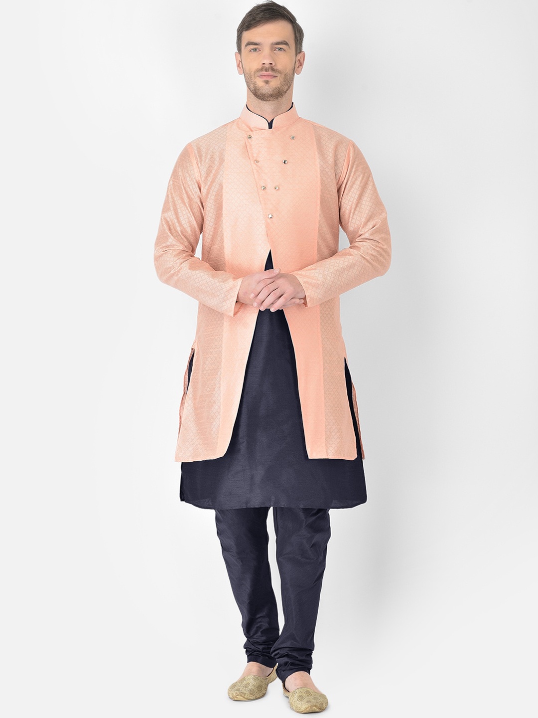 

SG RAJASAHAB Men Navy Blue & Peach-Coloured Raw Silk Kurta With Pyjamas & Jacket