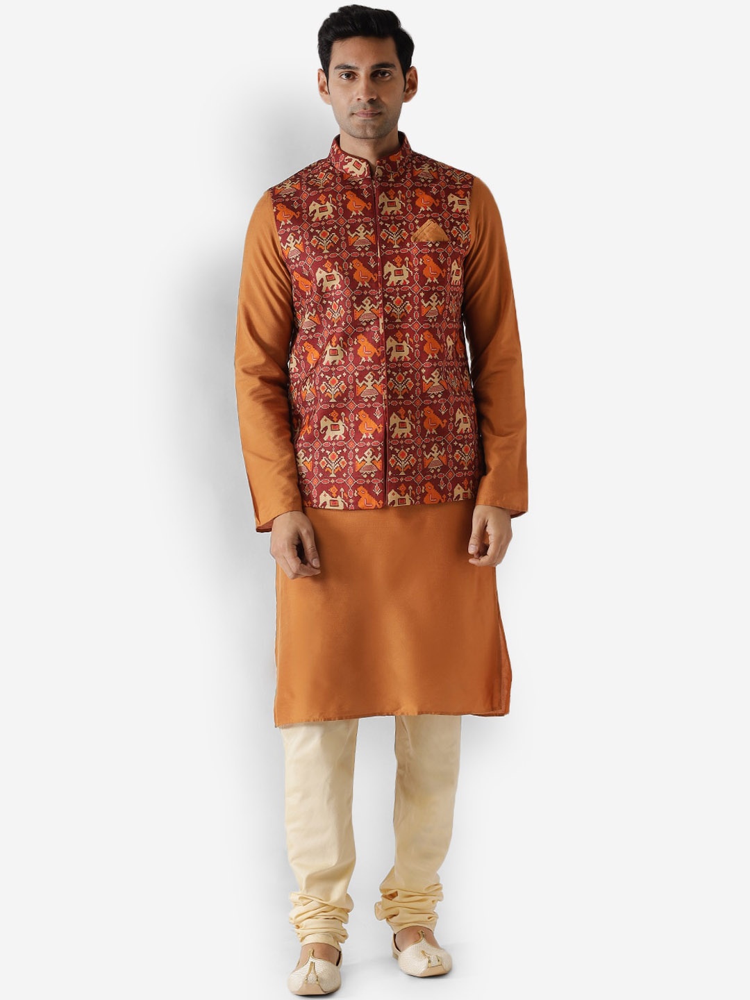 

KISAH Men Patola Printed Kurta with Pyjamas & Nehru Jacket, Maroon