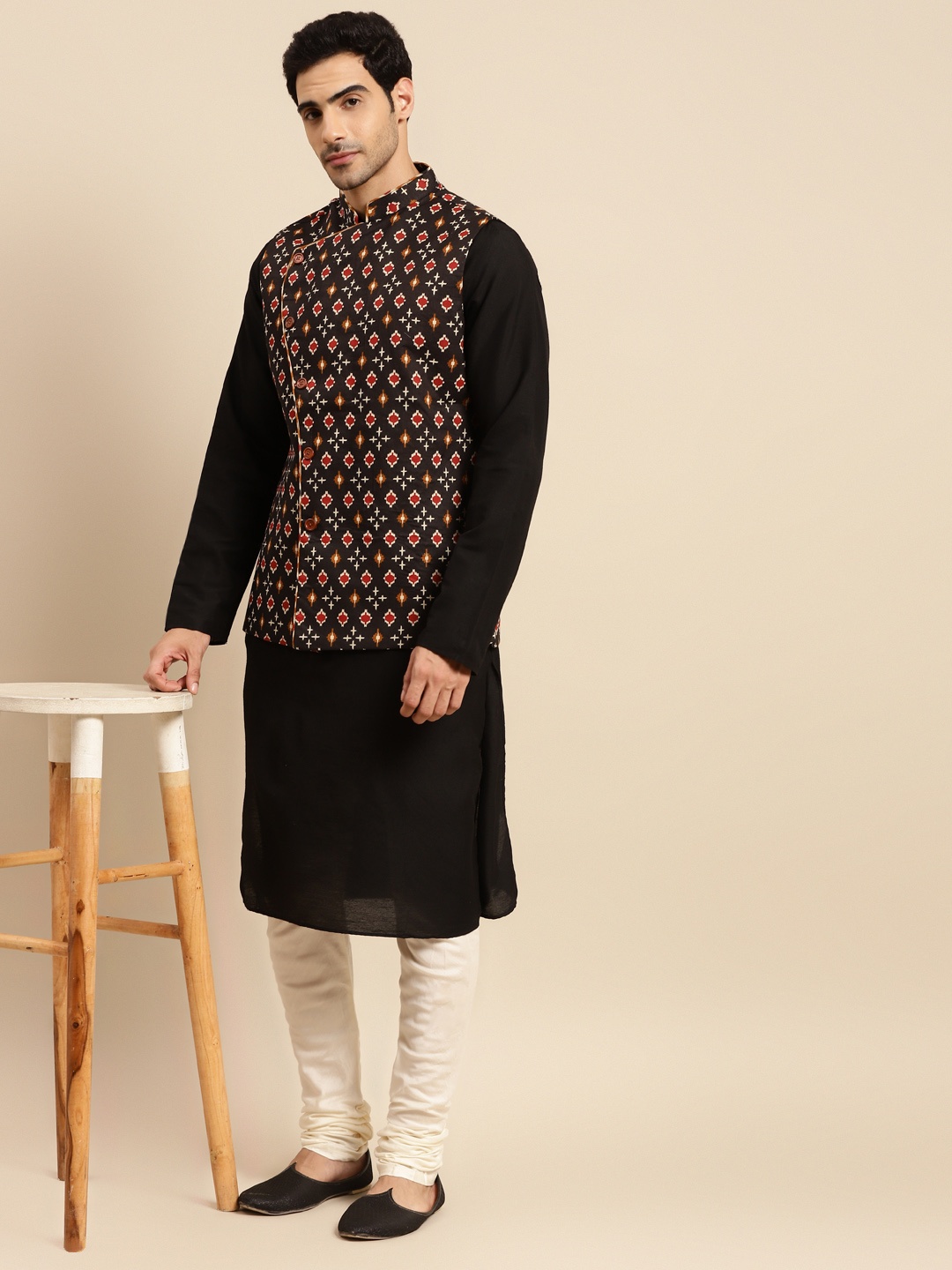 

KISAH Men Ikat Printed Kurta with Churidar & Nehru Jacket, Black