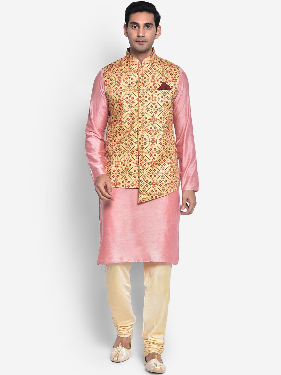 

KISAH Men Cream-Coloured Kurta Pyjamas with Jacket