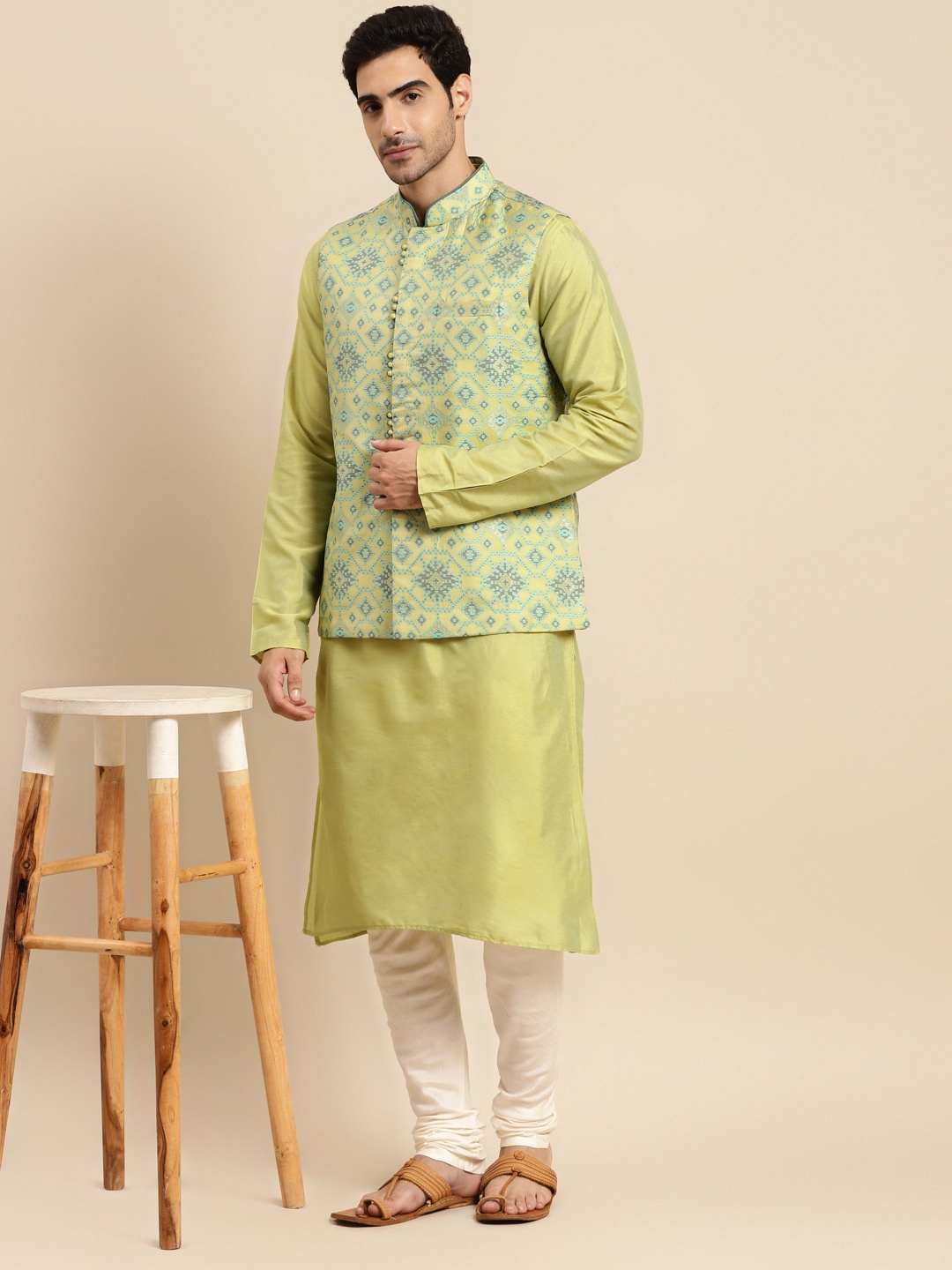 

KISAH Men Yellow& White Kurta with Churidar & Nehru Jacket