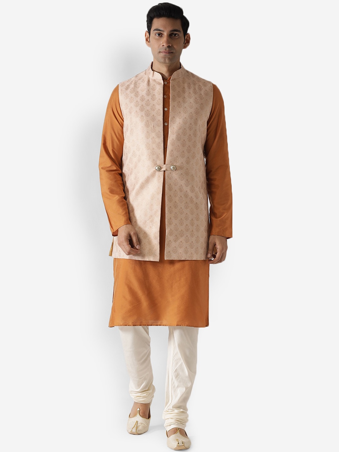 

KISAH Men Brown Kurta with Churidar With Jacket