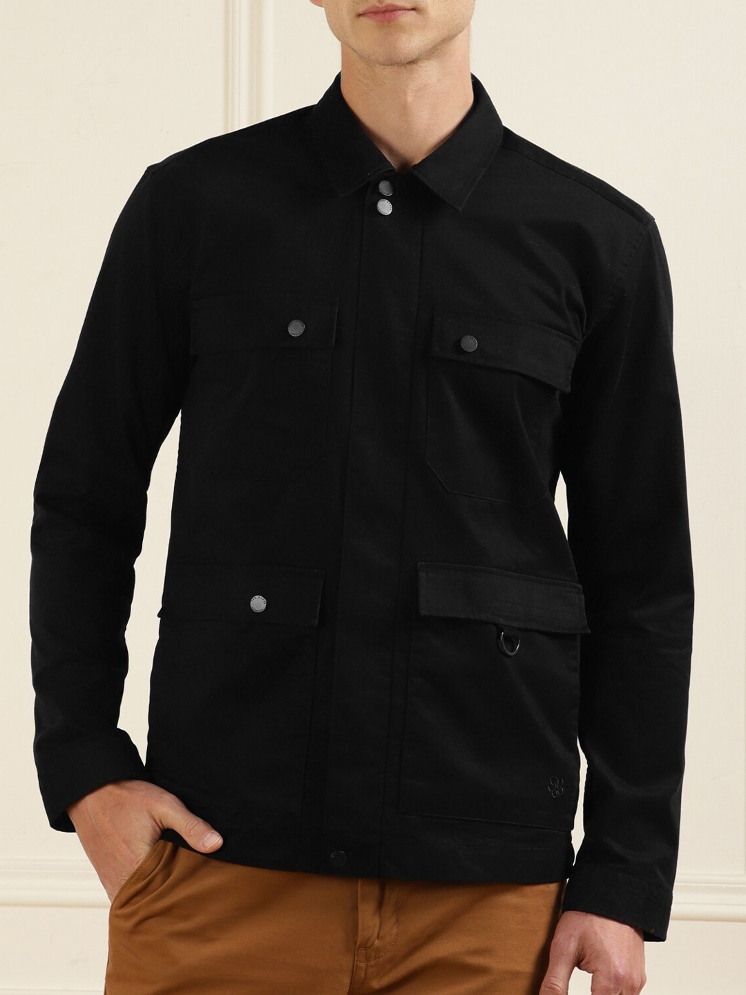 

Ted Baker Men Black Solid Classic Casual Shirt With Chest Pocket