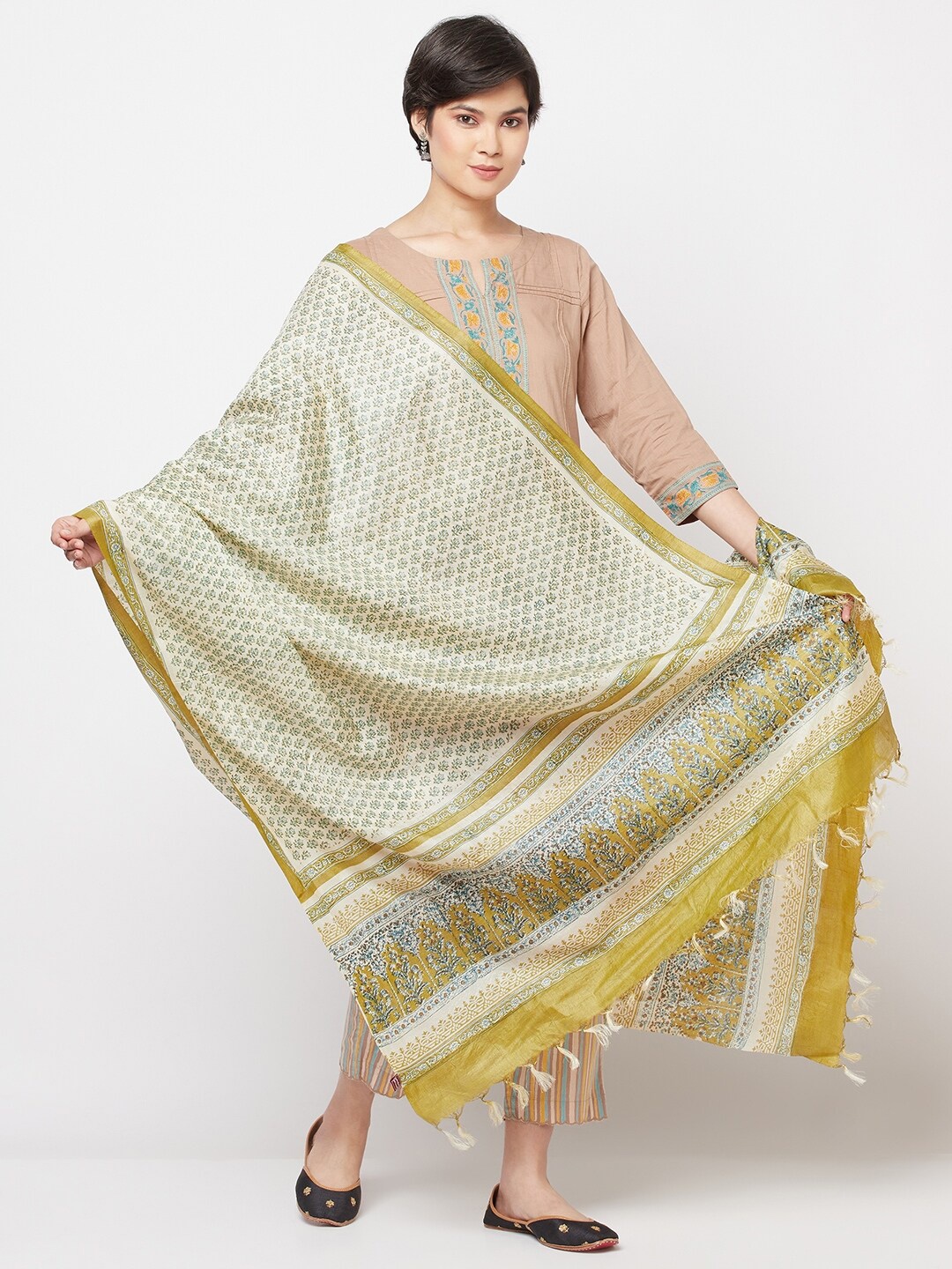 

Fabindia Women Olive Green & Off White Printed Pure Silk Dupatta