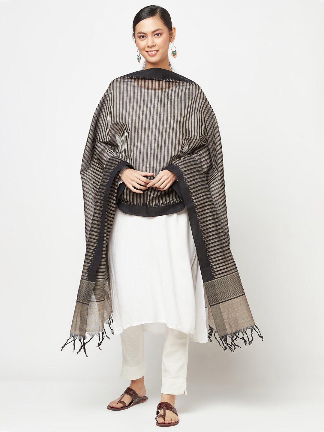 

Fabindia Women Black & Gold-Toned Striped Pure Cotton Dupatta
