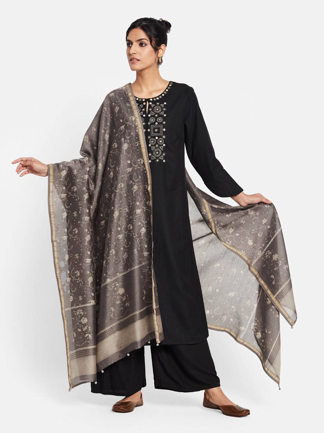 

Fabindia Women Beige And Grey Floral Printed Zari Dupatta