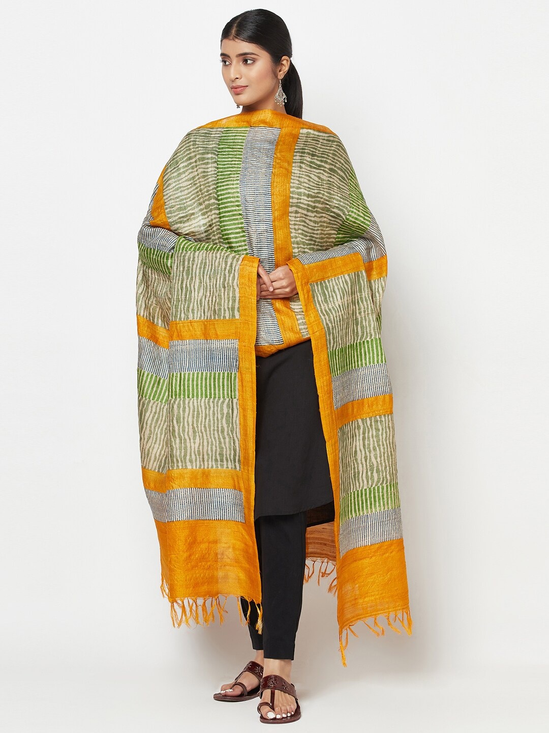 

Fabindia Yellow & Green Printed Pure Silk Dupatta