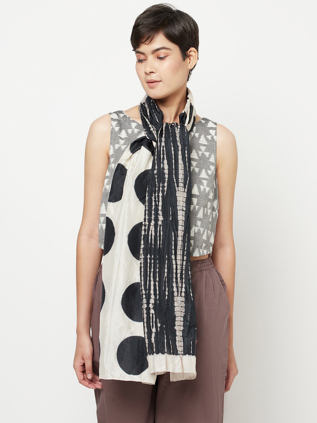 

Fabindia Women Off White & Black Printed Stole