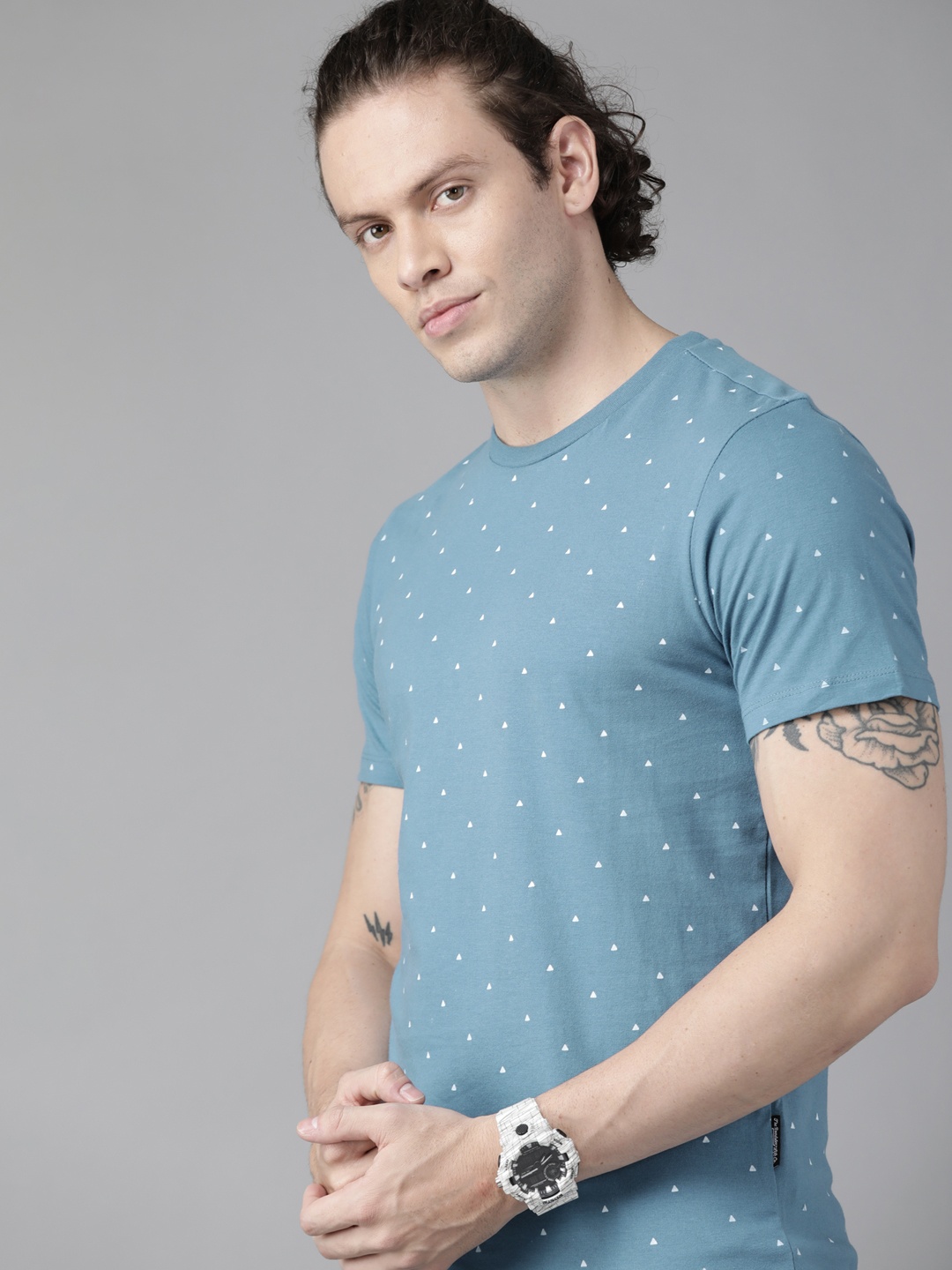 

Roadster Men Blue & White Printed Pure Cotton T-shirt