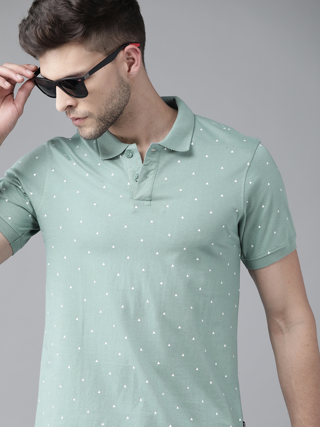 

Roadster Men Sea Green & White Printed Polo Collar Pure Cotton T-shirt