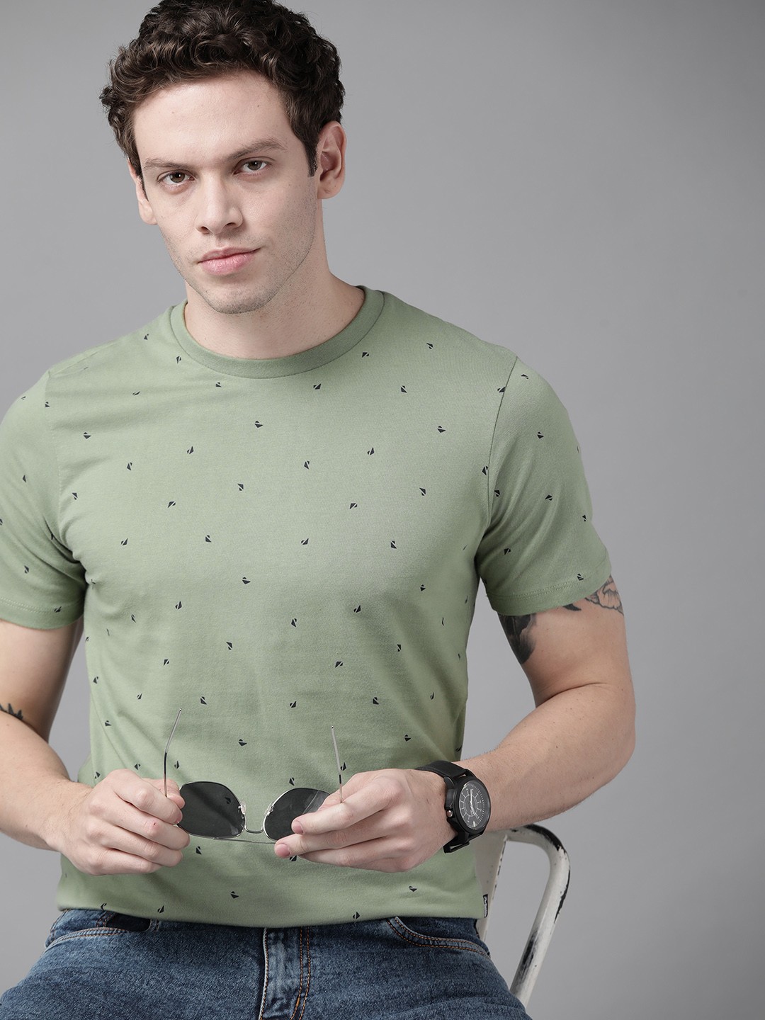 

Roadster Men Olive Green & Black Printed Pure Cotton T-shirt