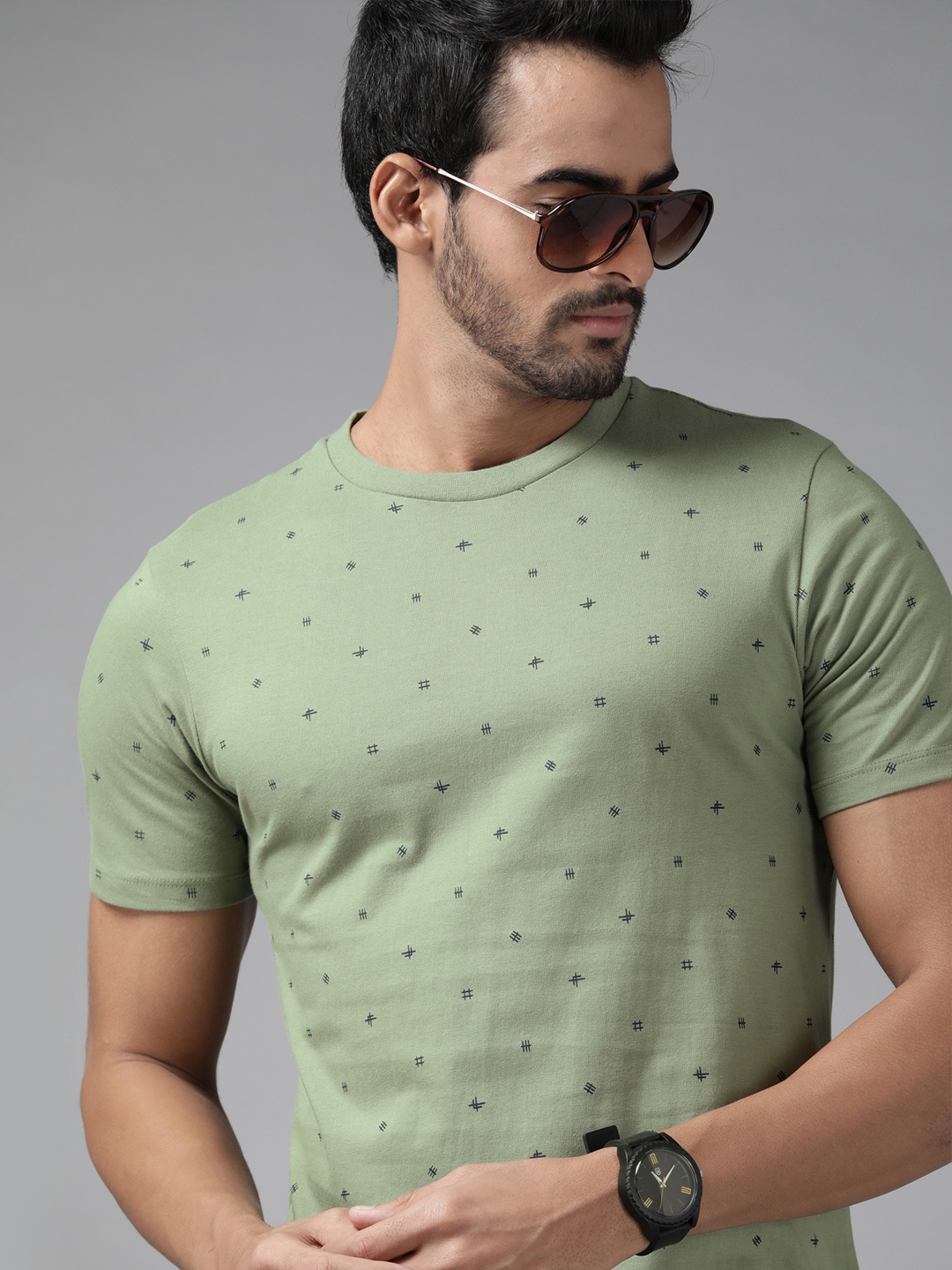 

Roadster Men Sage Green Printed Pure Cotton T-shirt