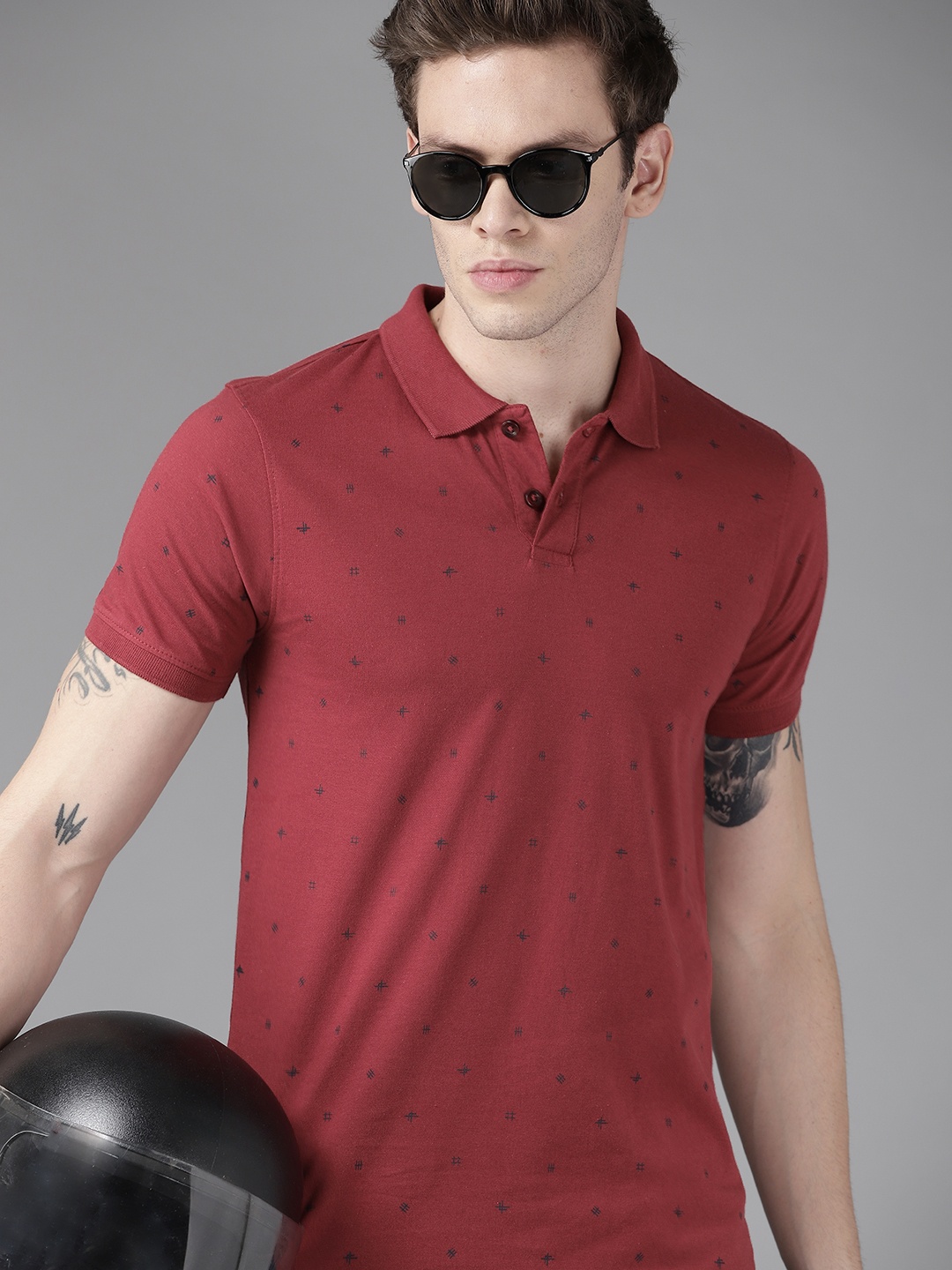 

Roadster Men Maroon Geometric Printed Polo Collar Pure Cotton T-shirt
