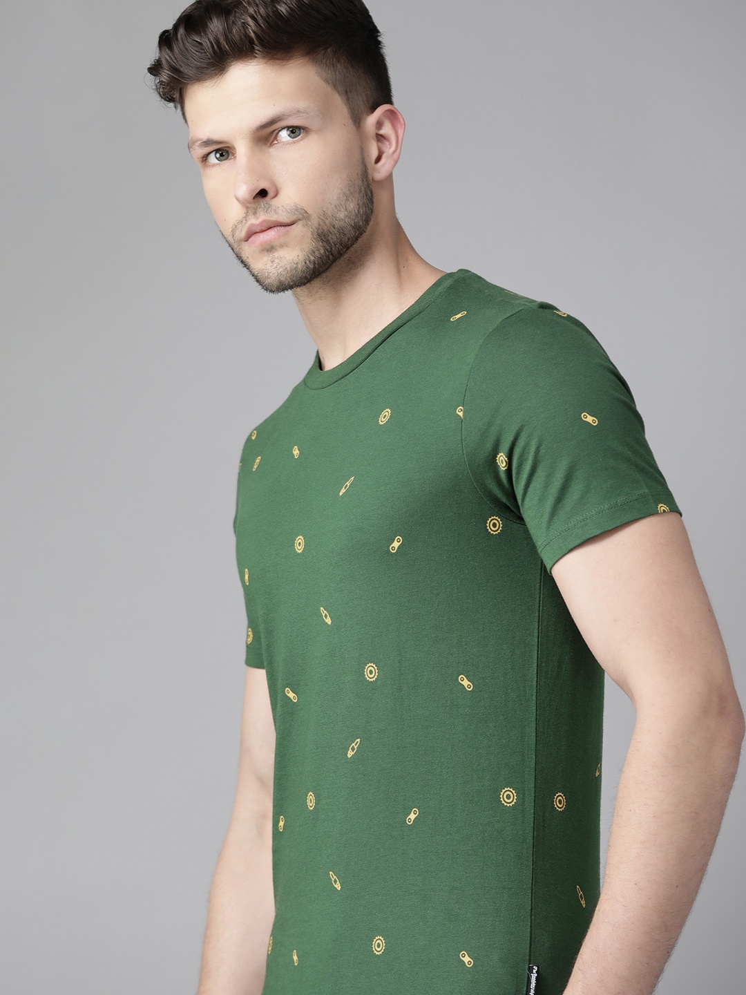 

Roadster Men Green & Yellow Conversational Printed Pure Cotton T-shirt