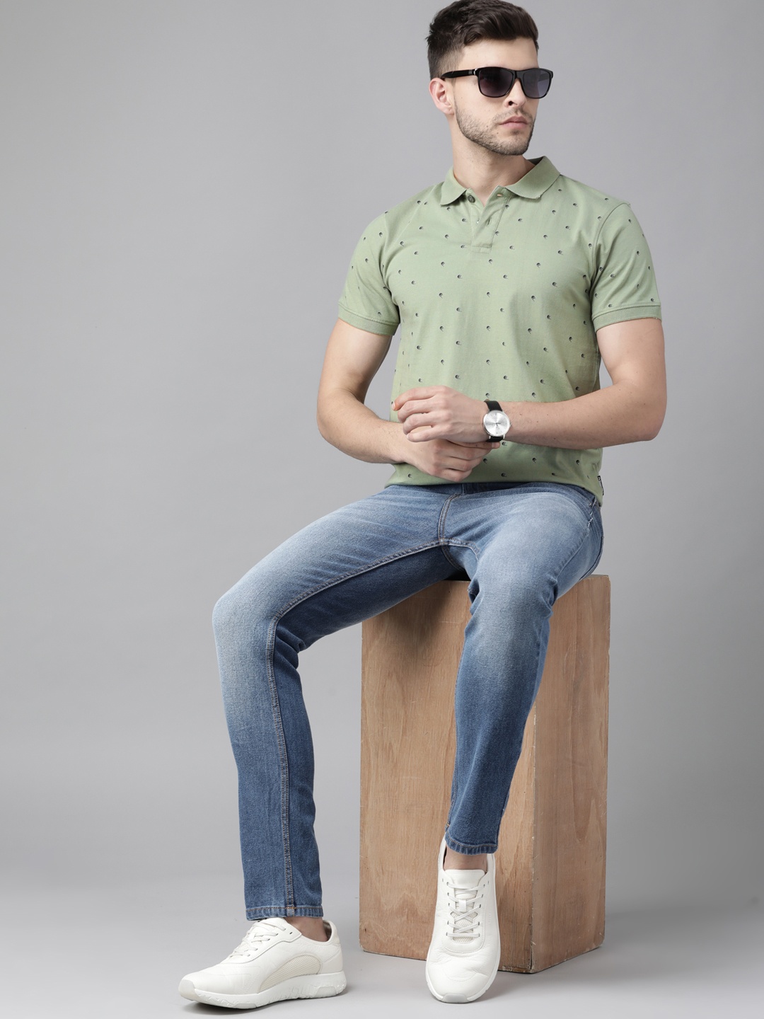 

Roadster Men Green & Black Printed Polo Collar Pure Cotton T-shirt
