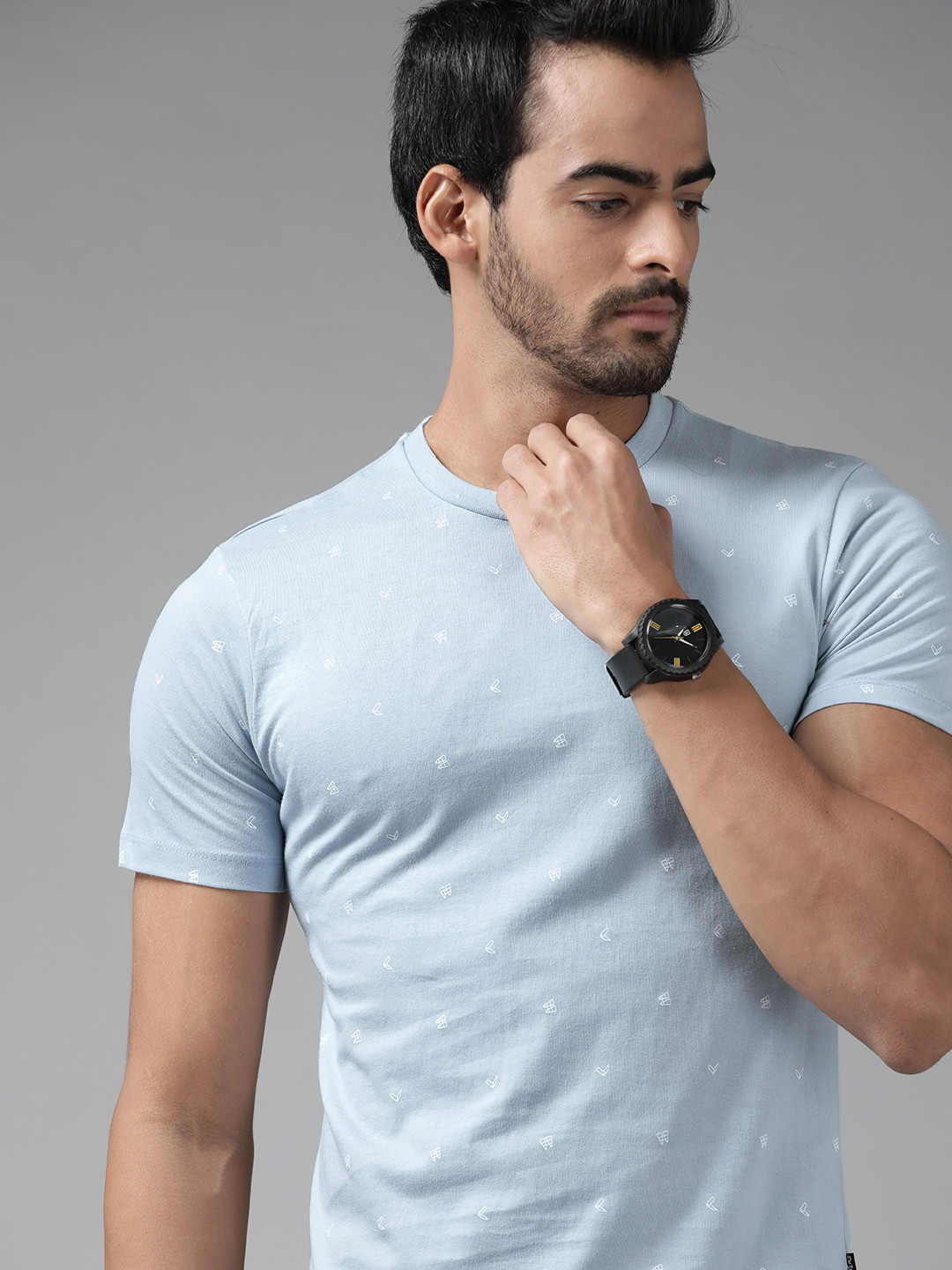 

Roadster Men Blue Printed Pure Cotton T-shirt