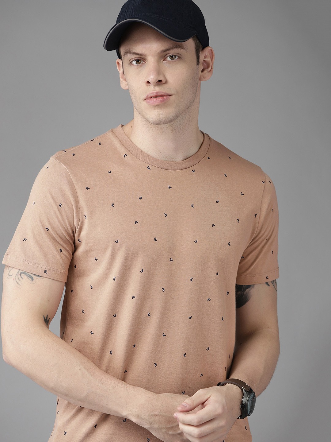 

Roadster Men Brown & Navy Blue Printed Pure Cotton T-shirt