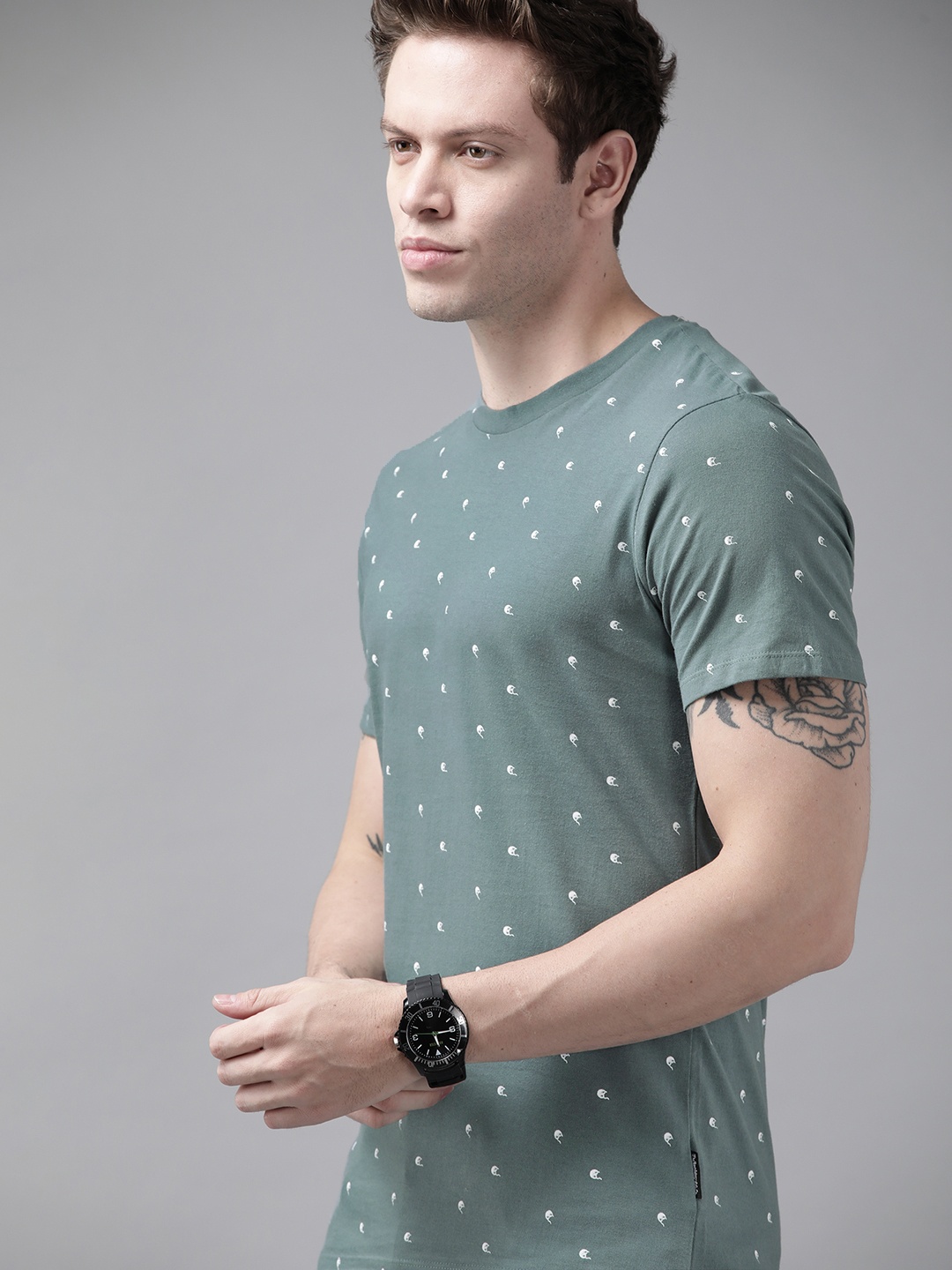 

Roadster Men Green Conversational Print Pure Cotton T-shirt