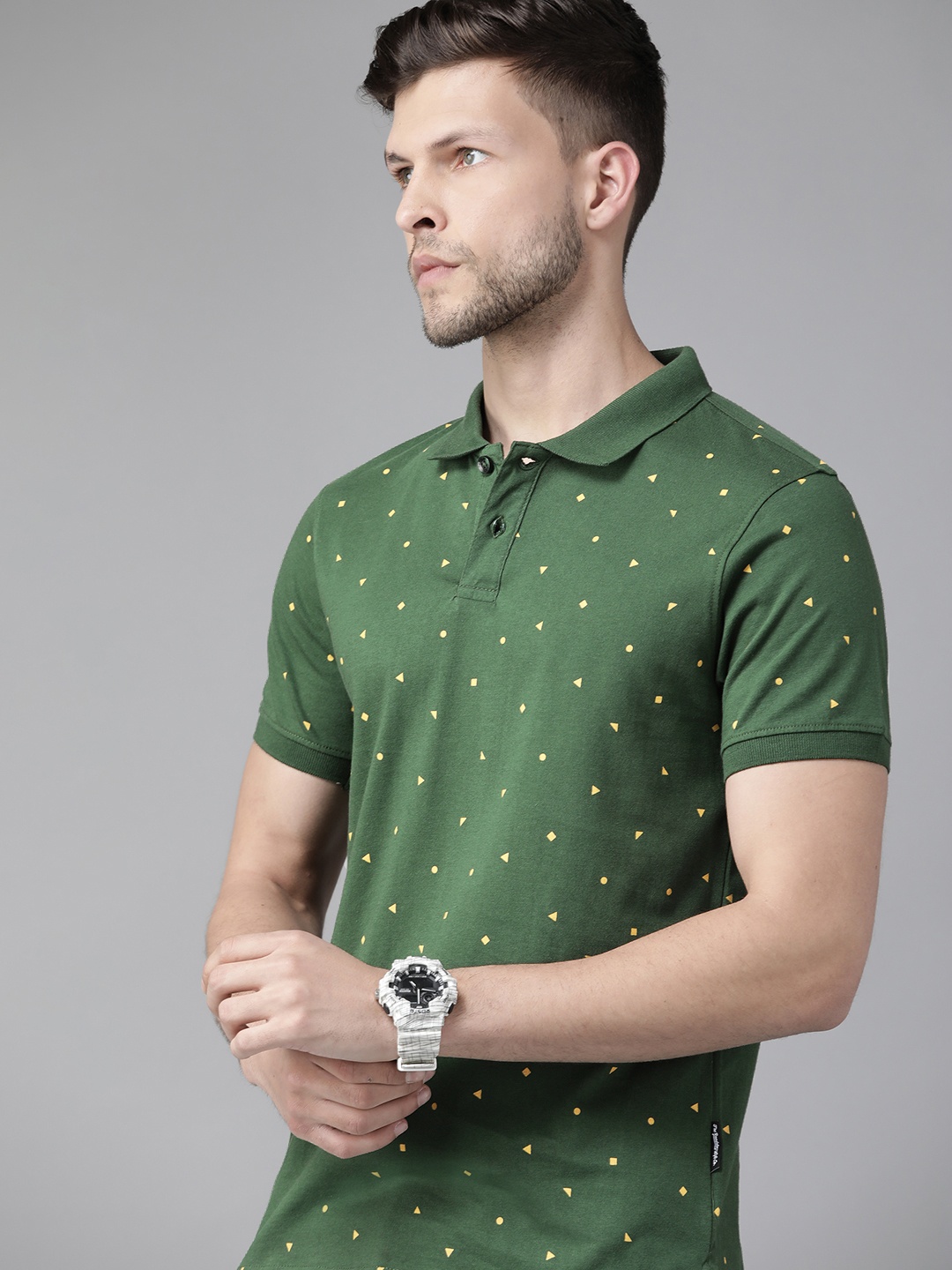 

Roadster Men Green & Yellow Conversational Printed Polo Collar Pure Cotton T-shirt