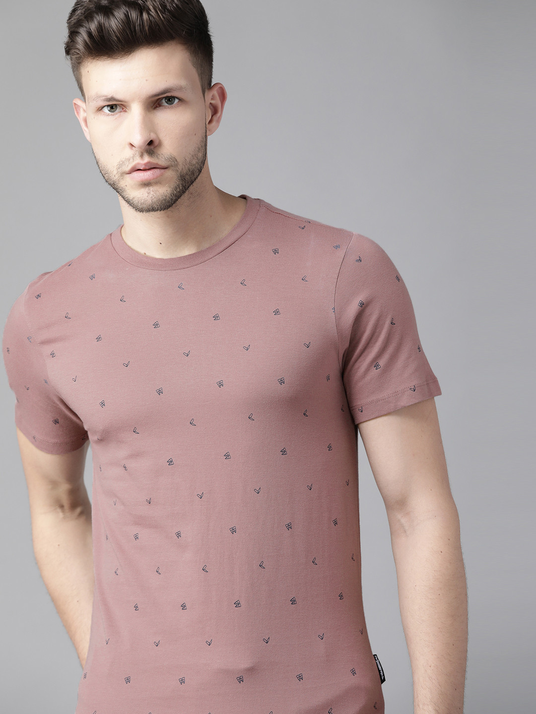 

Roadster Men Rose & Navy Blue Pure Cotton Printed T-shirt